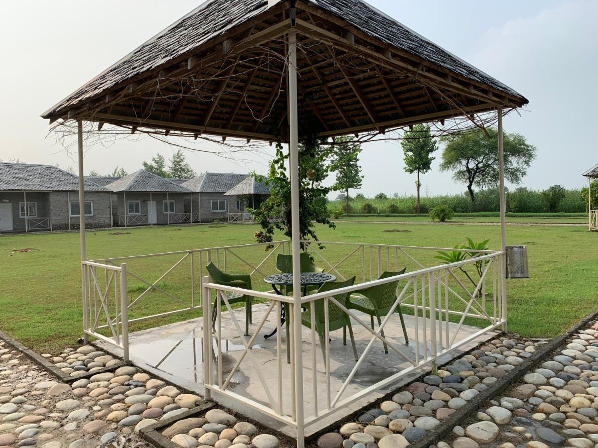 Anand At The Satluj Hotel Anandpur Sāhib Kültér fotó