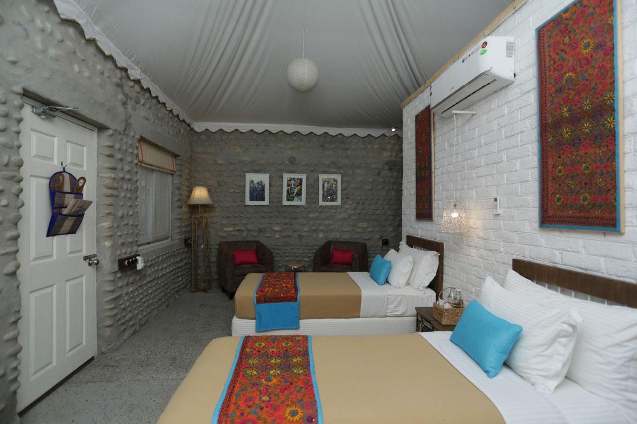 Anand At The Satluj Hotel Anandpur Sāhib Kültér fotó